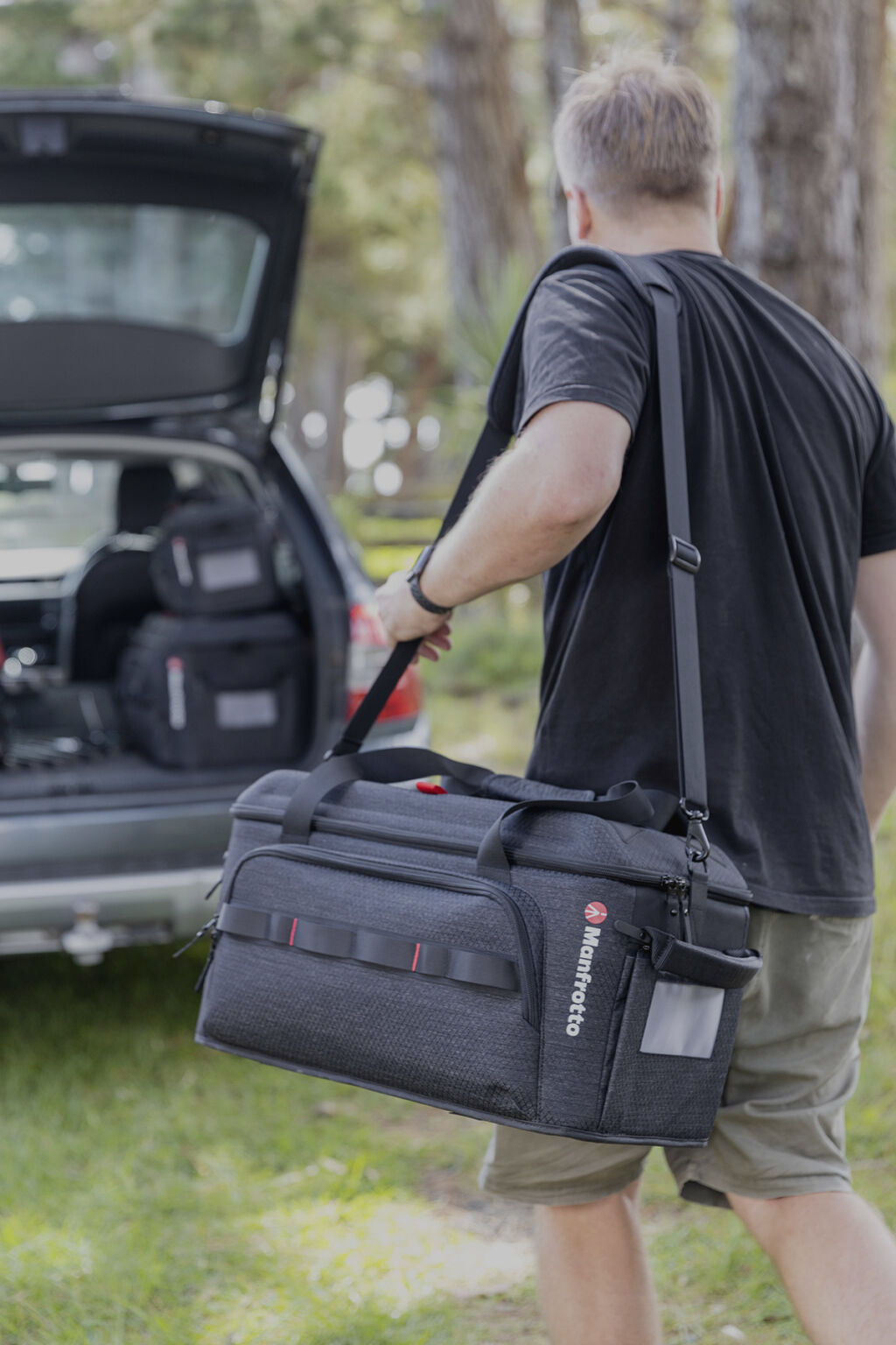 Review Pro Light Cineloader The Practical Shoulder Bag By Manfrotto Review Pro Light Cineloader The Practical Shoulder Bag By Manfrotto