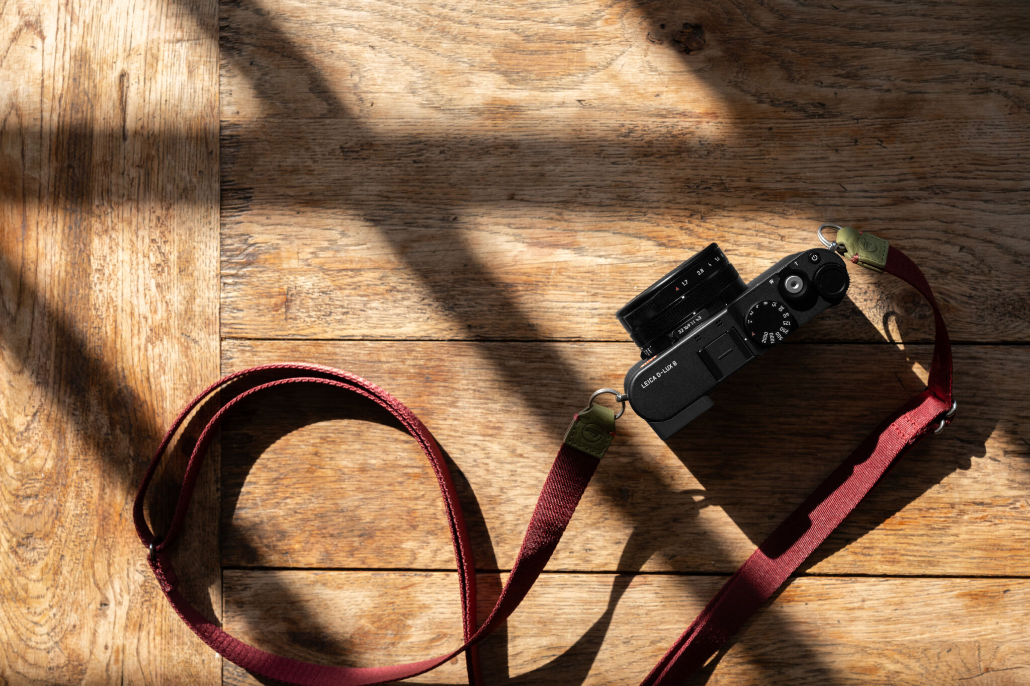 Leica Carrying Strap Olive Burgundy
