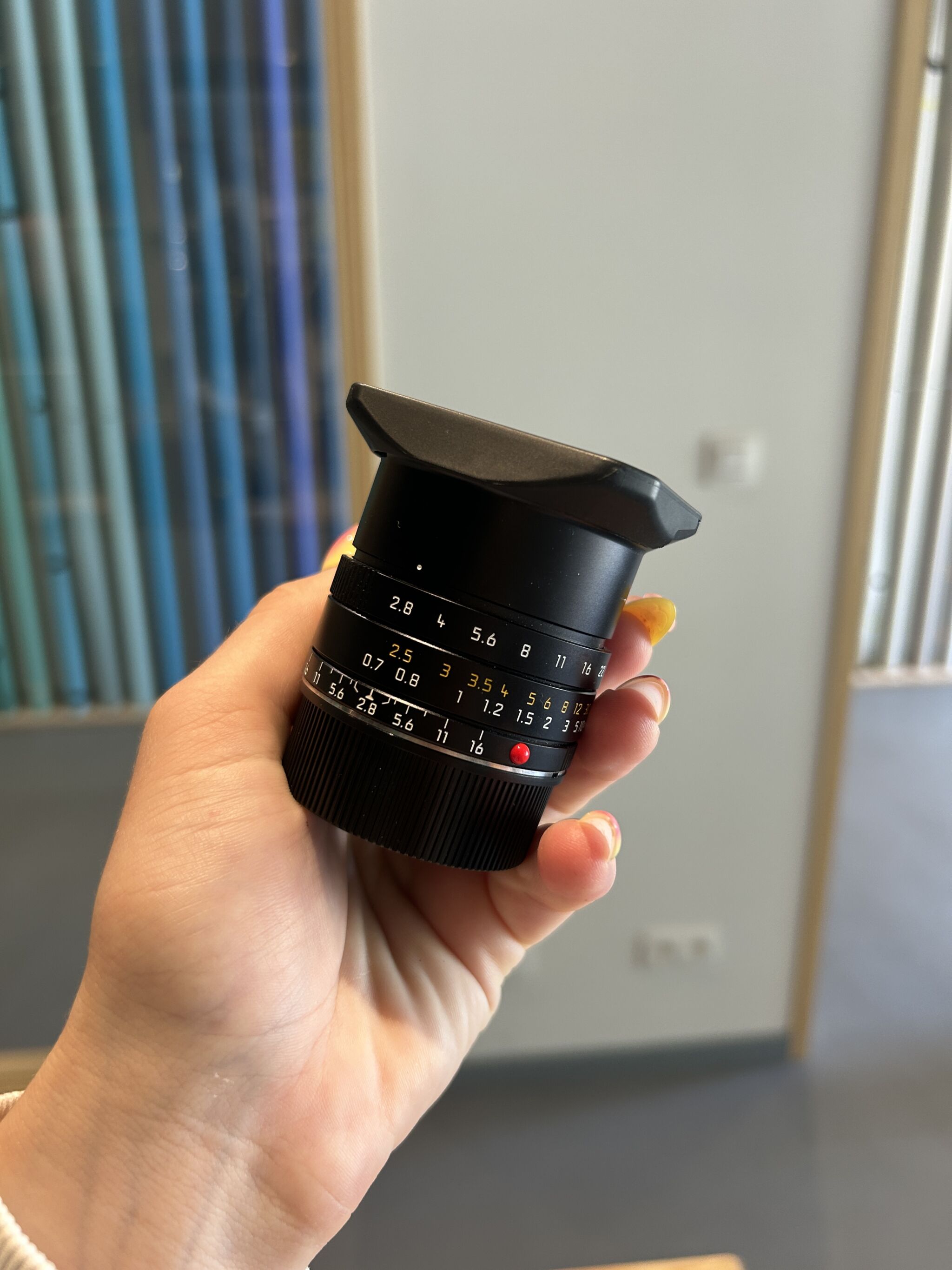 Leica Elmarit M 28mm F 2 8 Asph Black Lens