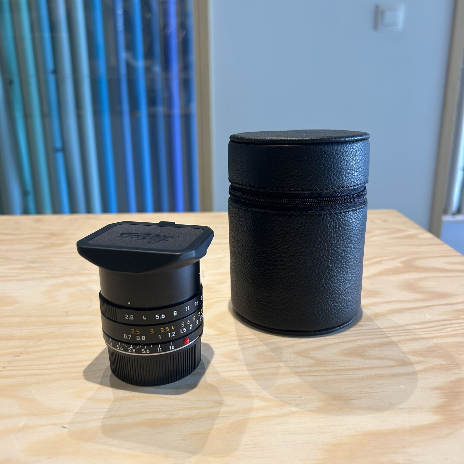 Leica Elmarit M 28mm F 2 8 Asph Black Lens