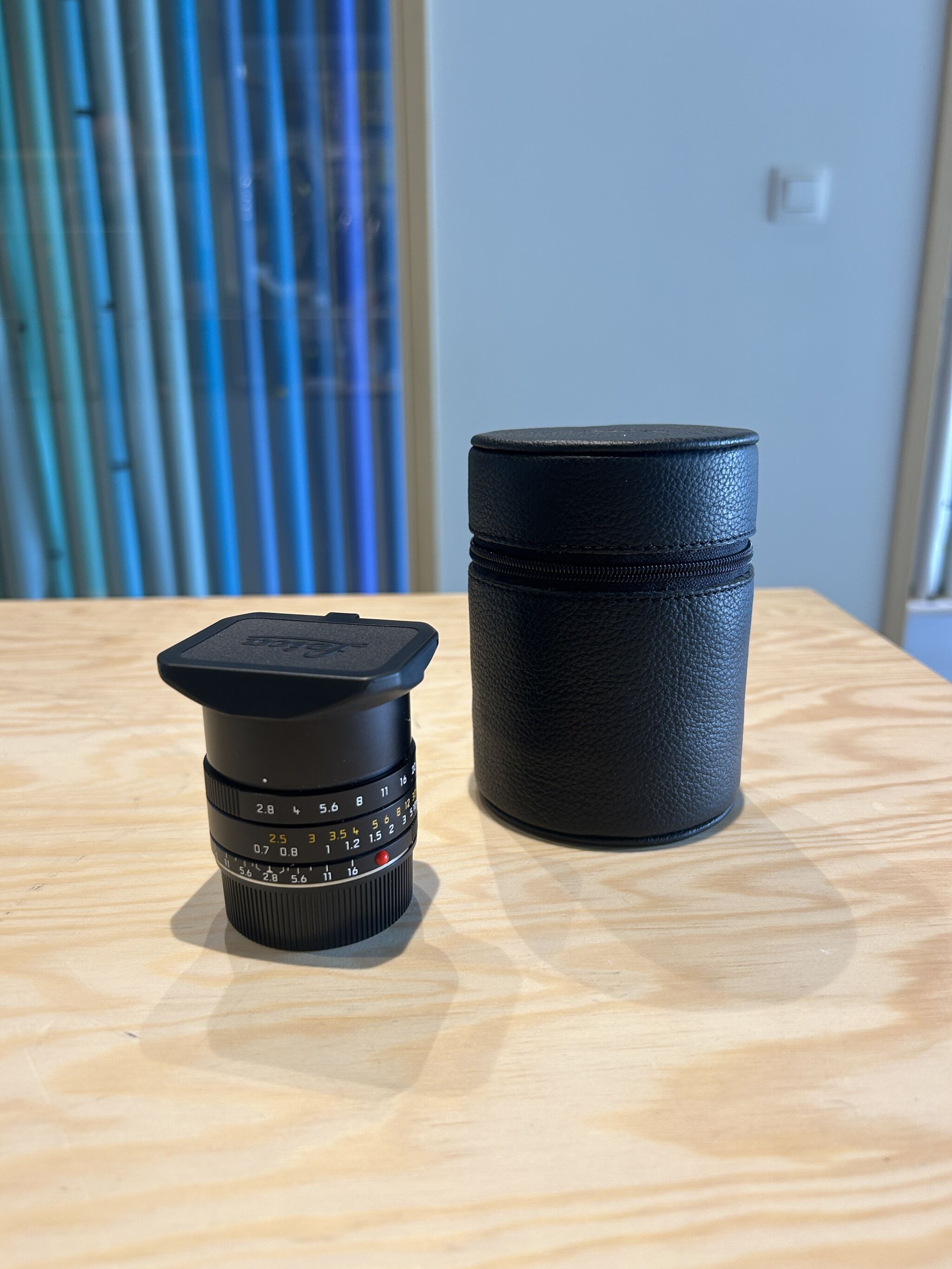 Leica Elmarit M 28mm F 2 8 Asph Black Lens