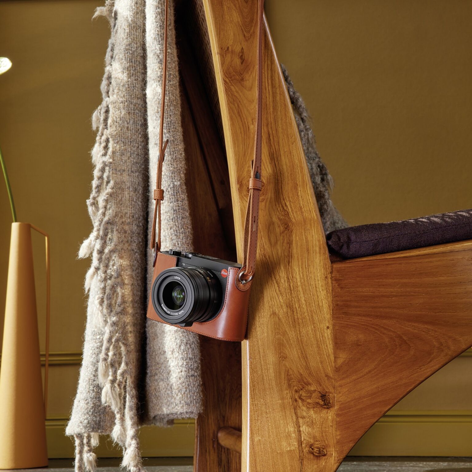 Leica Halfcase Q3 Cognac Leather