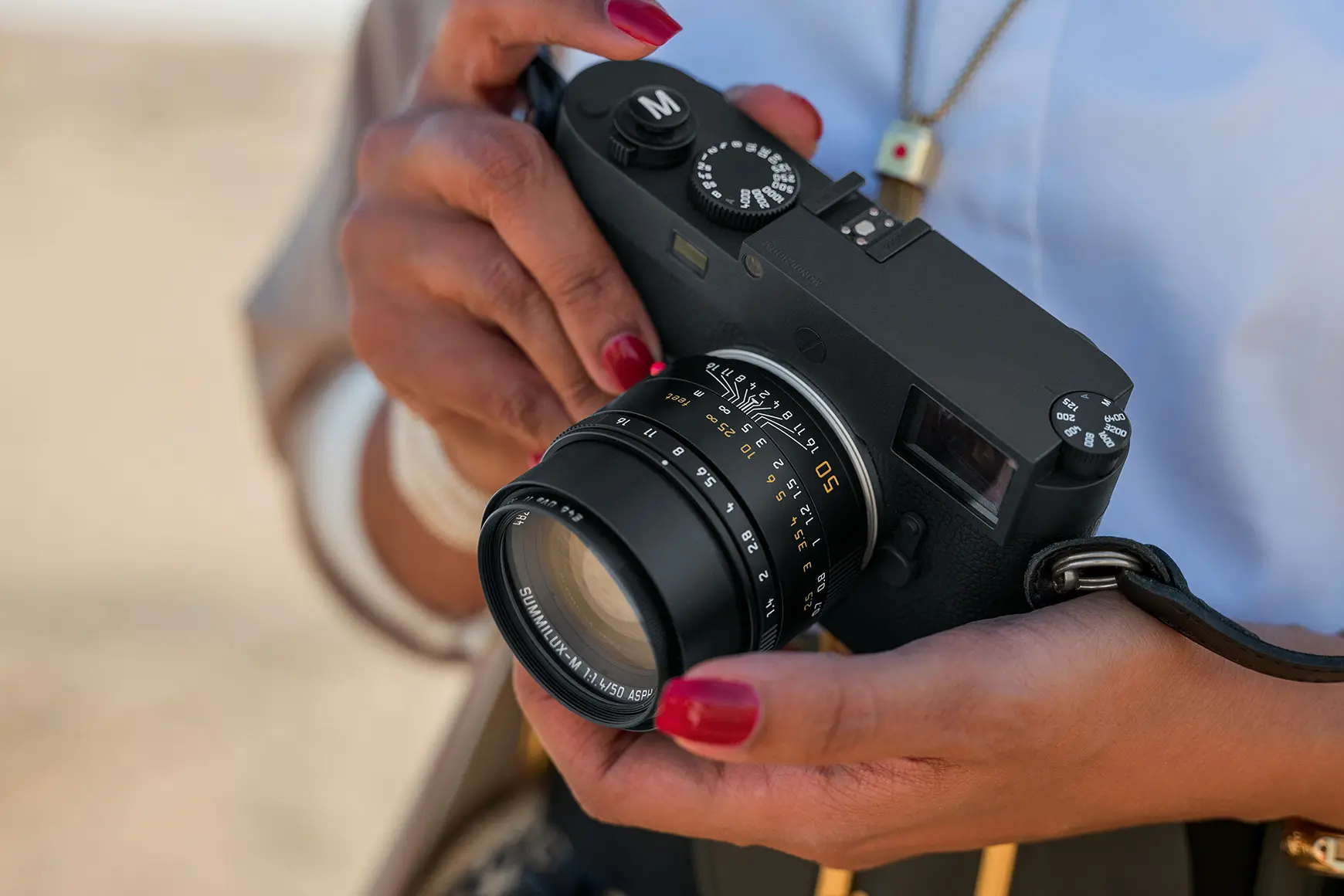 Leica Summilux M 50mm F 1 4 Asph Black Lens