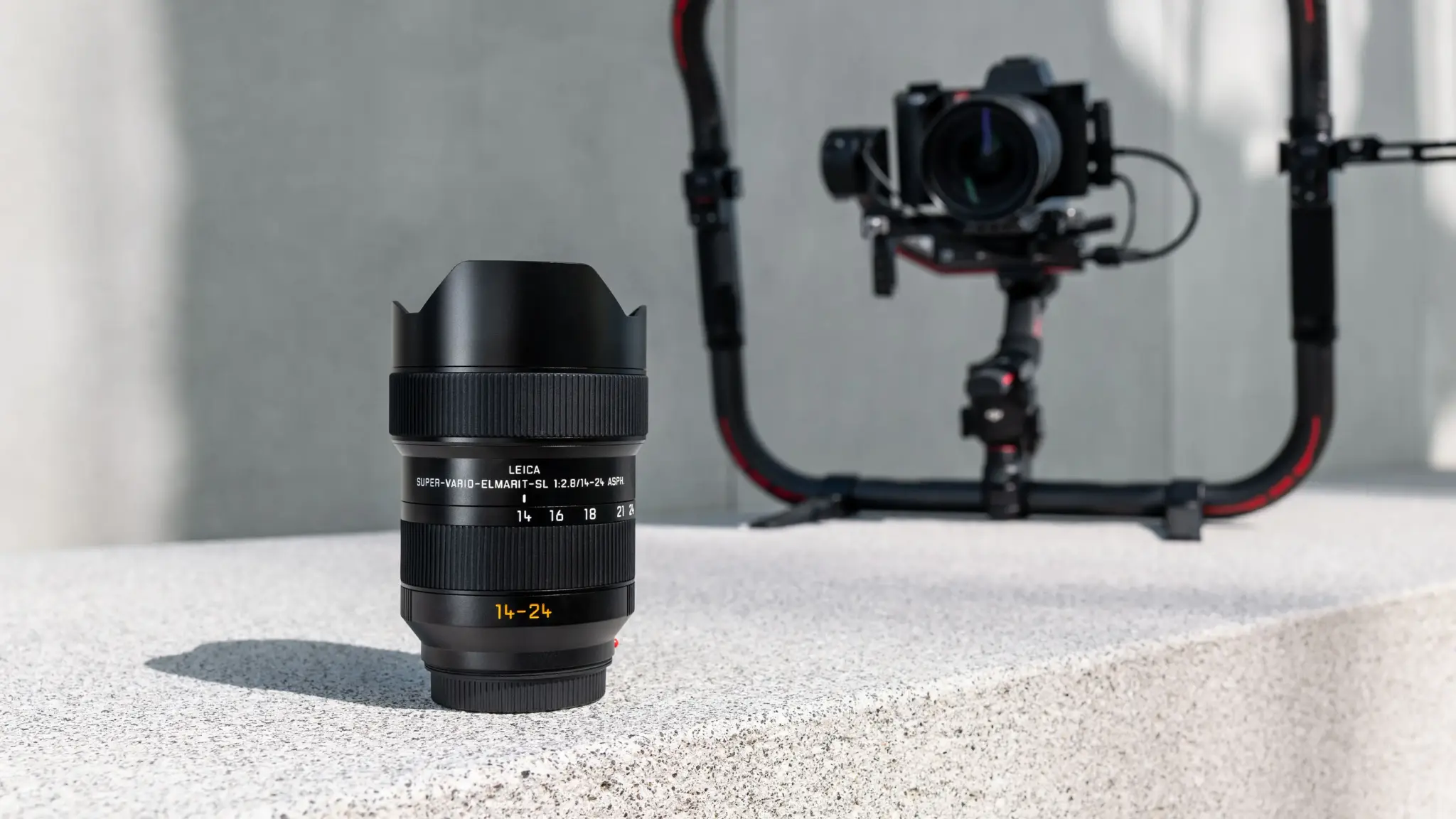 Leica Super Vario Elmarit Sl 14 24mm F 2 8 Asph Black Lens