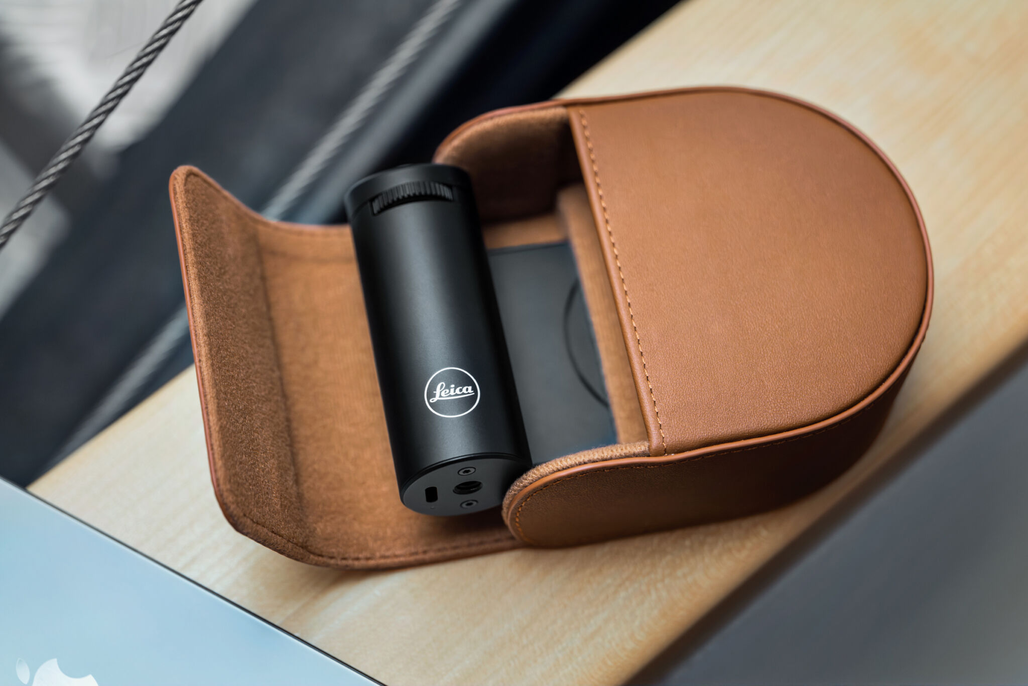 Lux Grip Leather Cognac Case