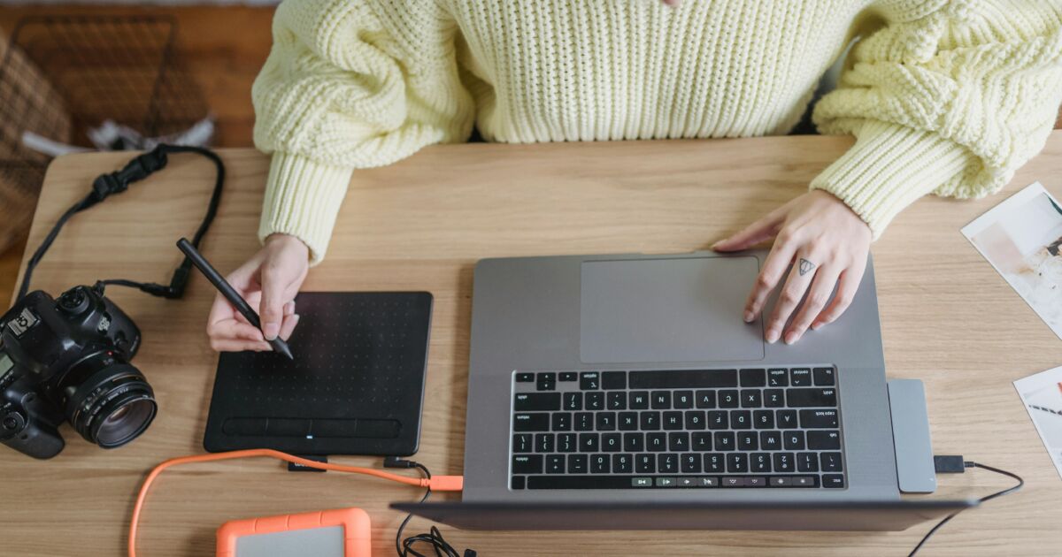 Newsletter pop-up image header