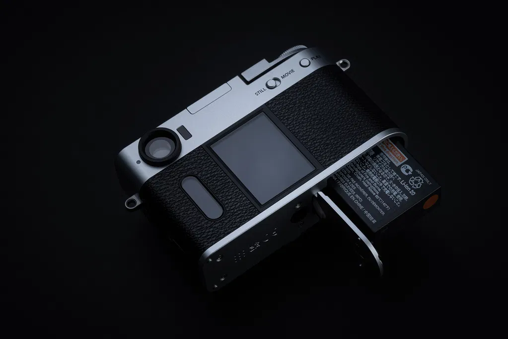 Fujifilm X X Half Body Black