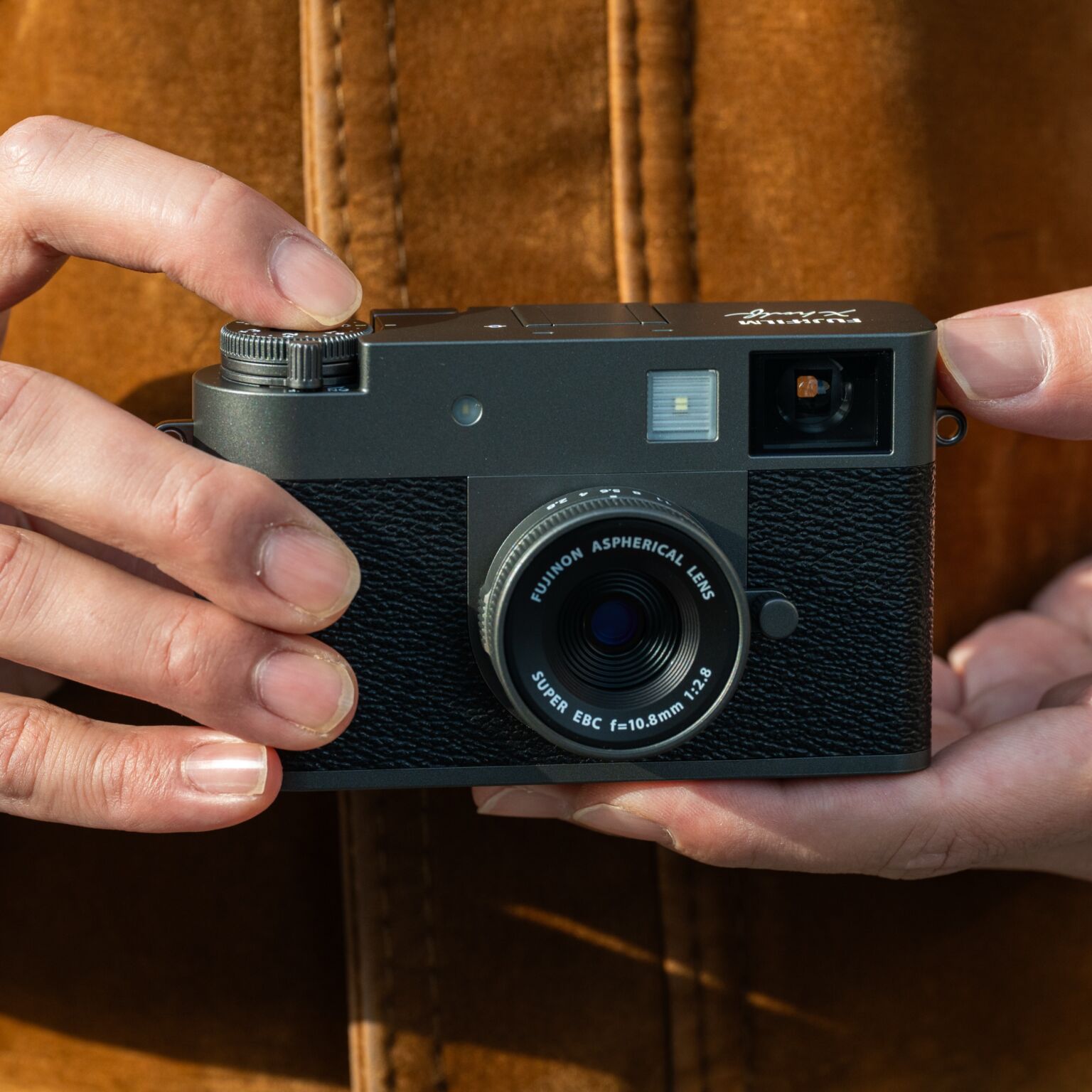 Fujifilm X X Half Body Charcoal