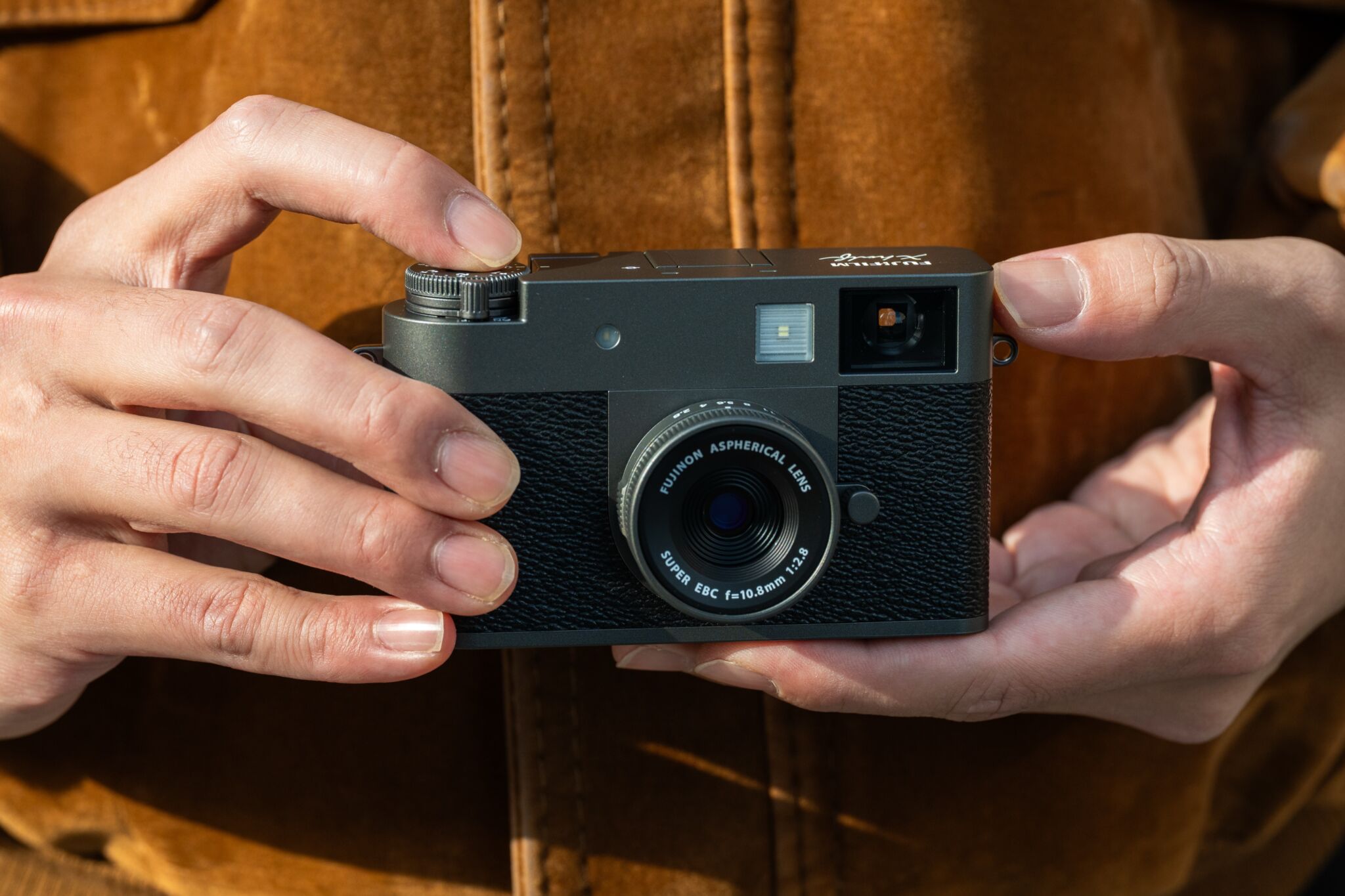 Fujifilm X X Half Body Charcoal