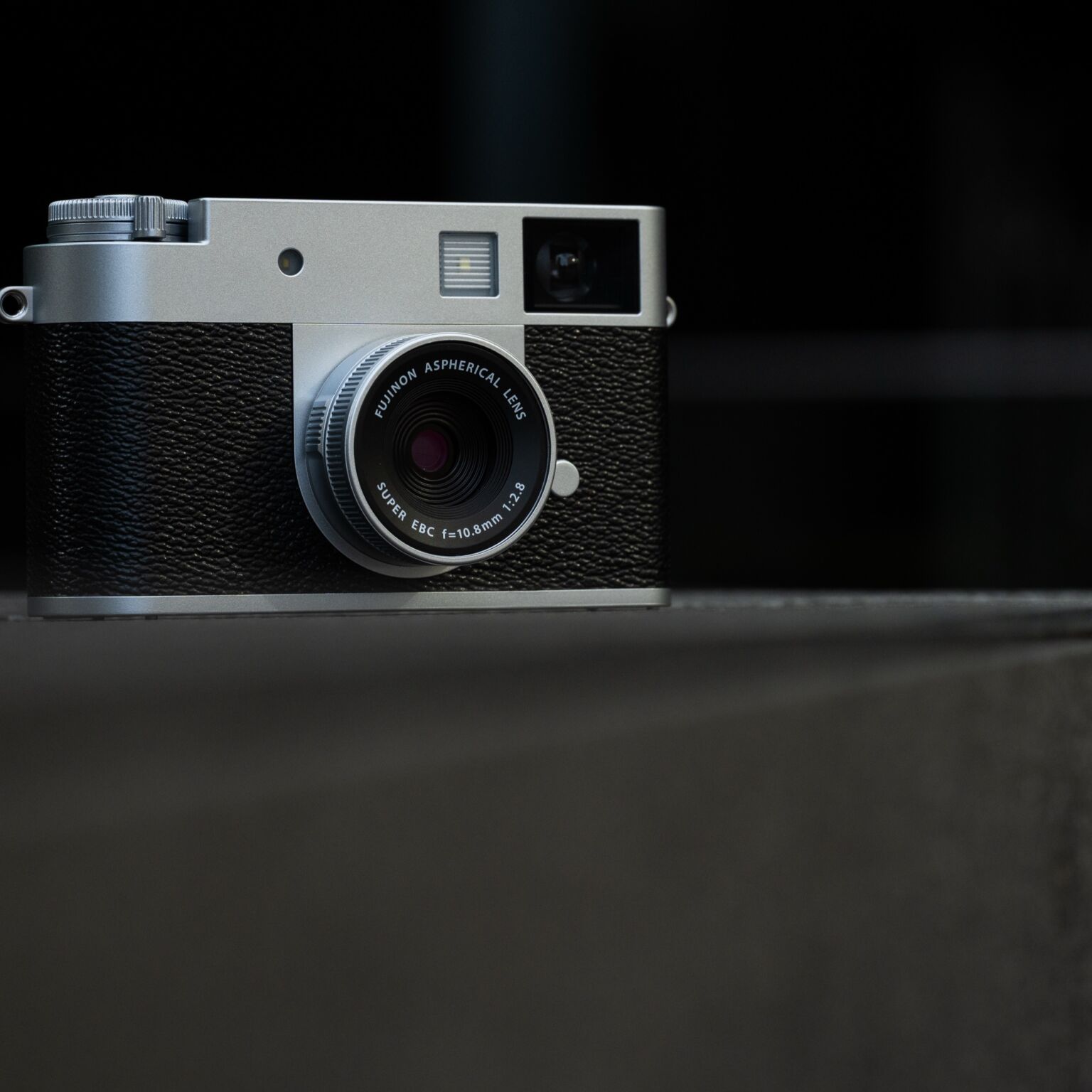 Fujifilm X X Half Body Silver