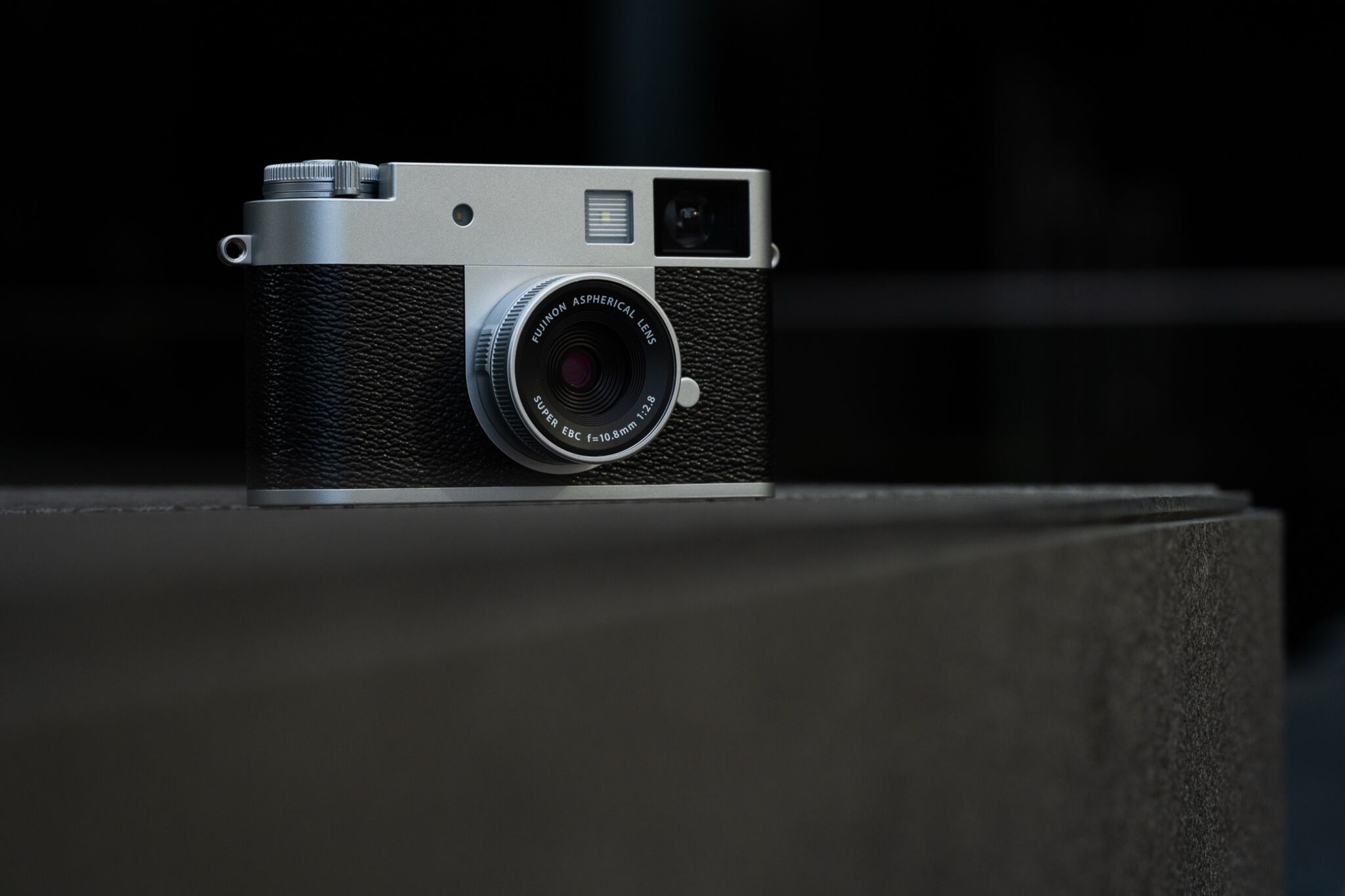 Fujifilm X X Half Body Silver