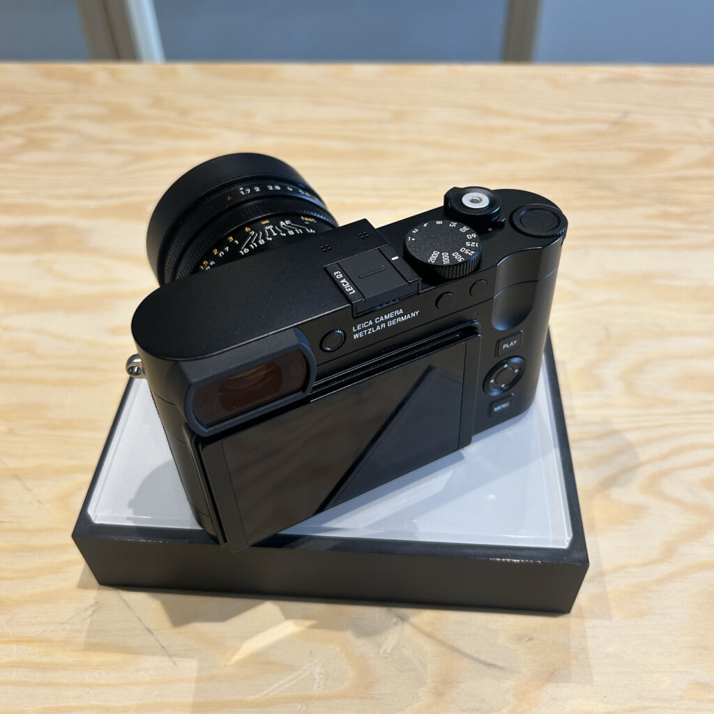 Review Leica Q3 Review Leica Q3