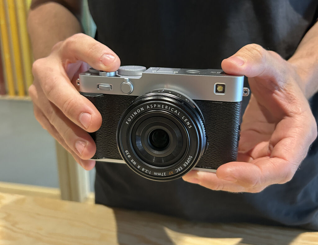 Fujifilm X E5 Vs X100vi Fujifilm X E5 Vs X100vi